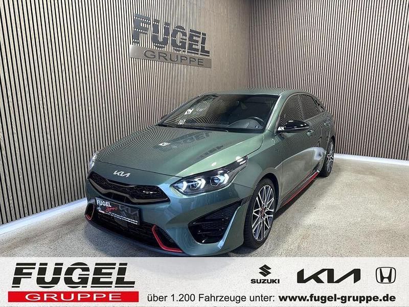 Gebraucht Kia ProCeed GT 204 PS (150 kW) 2023 (exg) experience green met. Kleinwagen