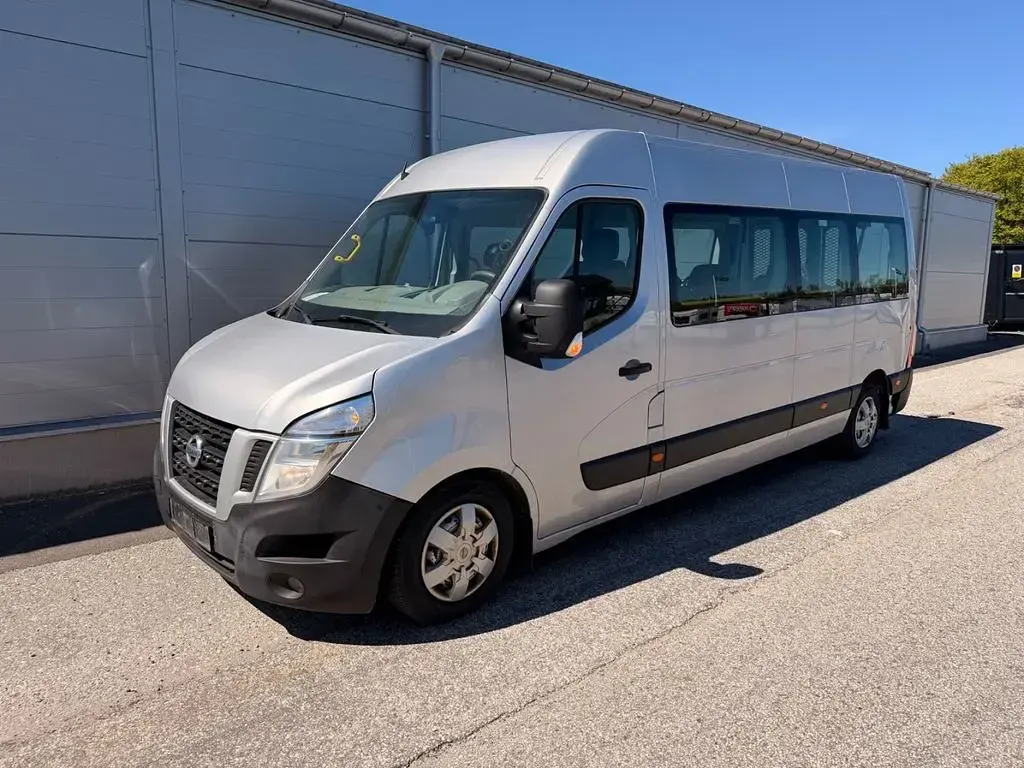 Gebraucht Nissan NV400 131 PS (96 kW) 2017 Silber Van