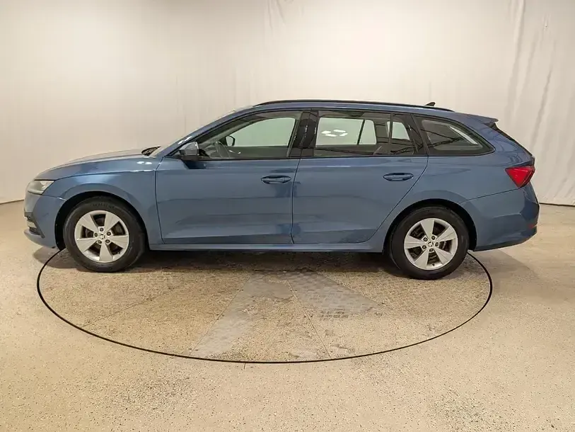 Gebraucht Skoda Octavia Active 110 PS (80 kW) 2020 Titanblau metallic Kombi