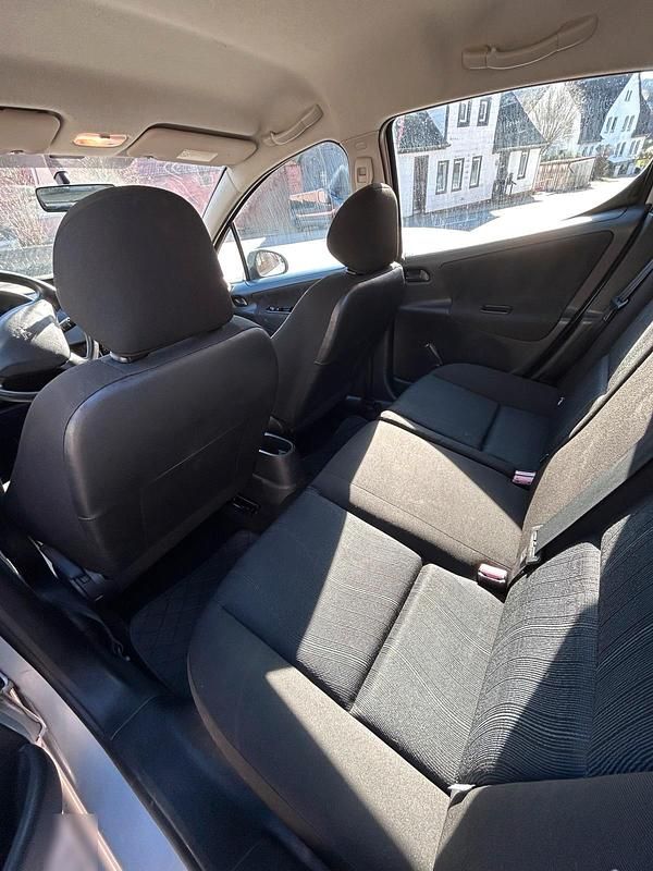 Gebraucht Peugeot 207 73 PS (53 kW) 2009 Silber Limousine