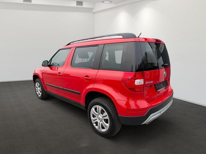 Gebraucht Skoda Yeti Cool Edition 110 PS (80 kW) 2015 Cervena corrida/corrida rot SUV