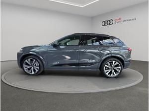 Neu Audi Q6 e-tron S-Line 225 kW (306 PS) 2026 Grau (magnetgrau) SUV