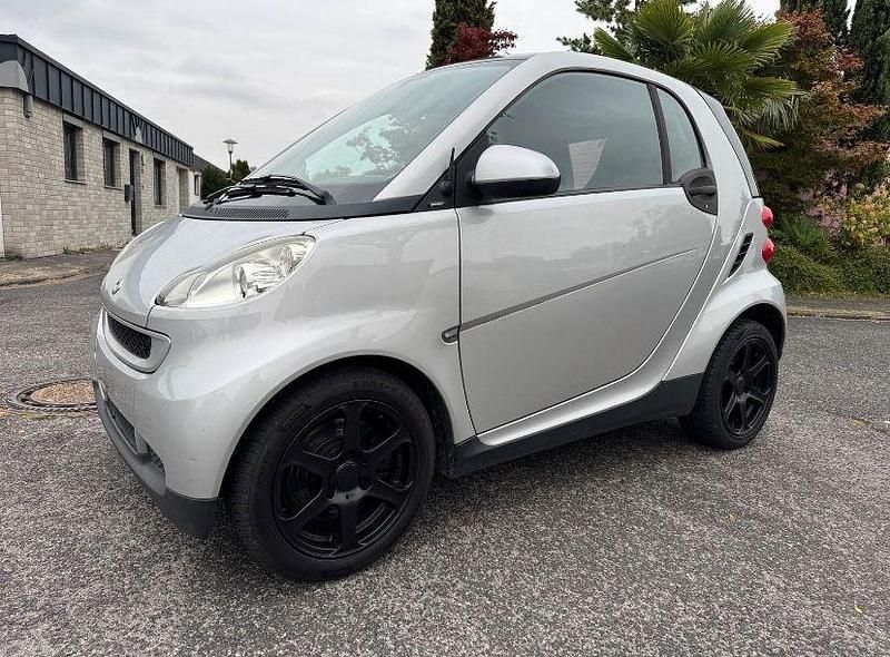 Grau Gebraucht 2007 Smart ForTwo Coupé Coupé | 3.200 € (Fairer Preis) - Bild 1/4