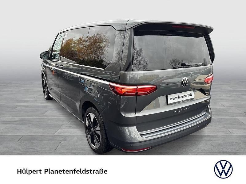 Gebraucht VW Multivan Style 204 PS (150 kW) 2024 Grau Van