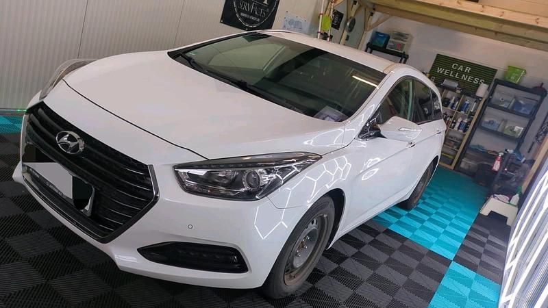 Gebraucht Hyundai i40 165 PS (121 kW) 2018 Weiß Kombi