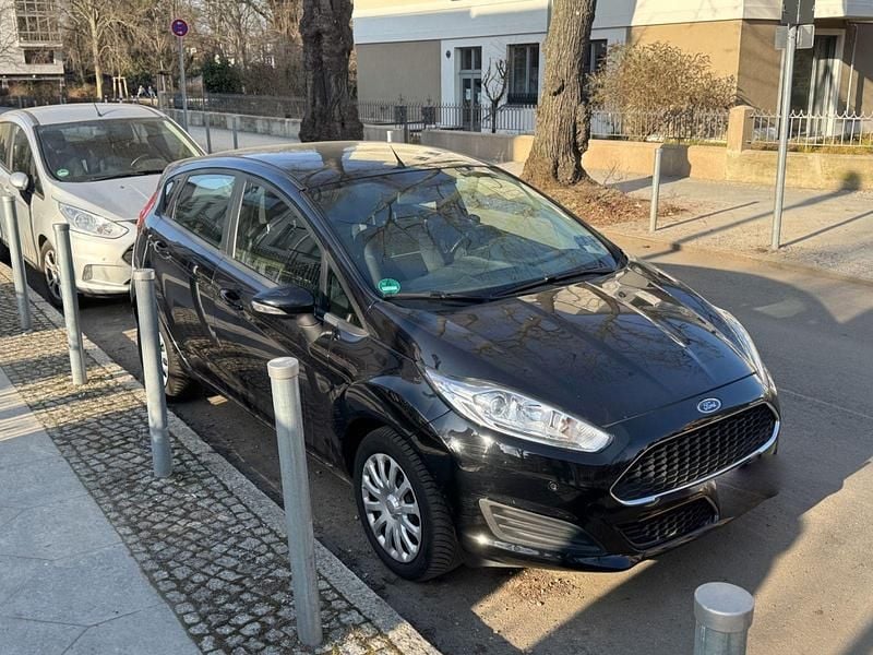 Gebraucht Ford Fiesta Trend 80 PS (58 kW) 2016 Schwarz Kleinwagen
