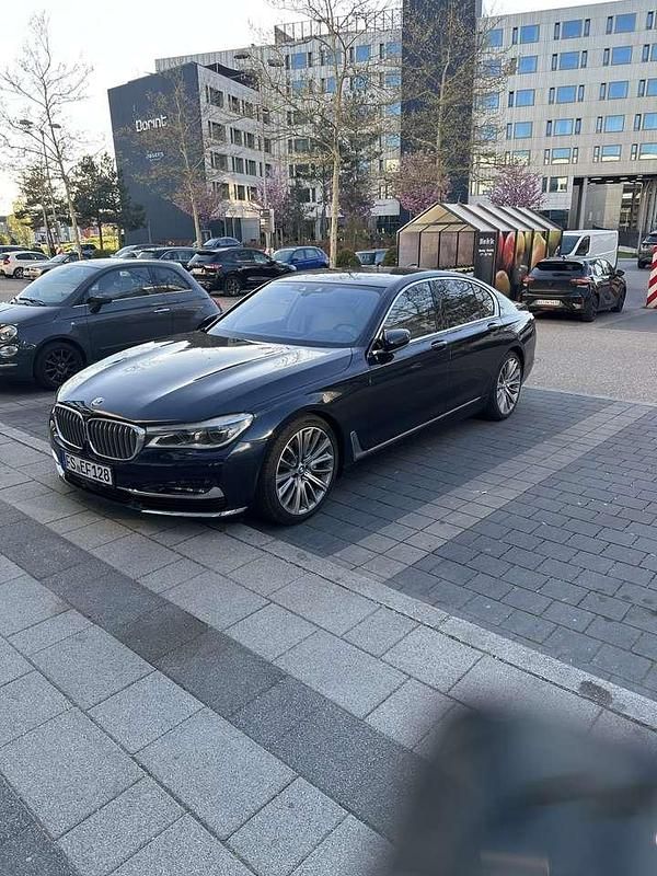 Gebraucht BMW 730 265 PS (194 kW) 2016 Limousine