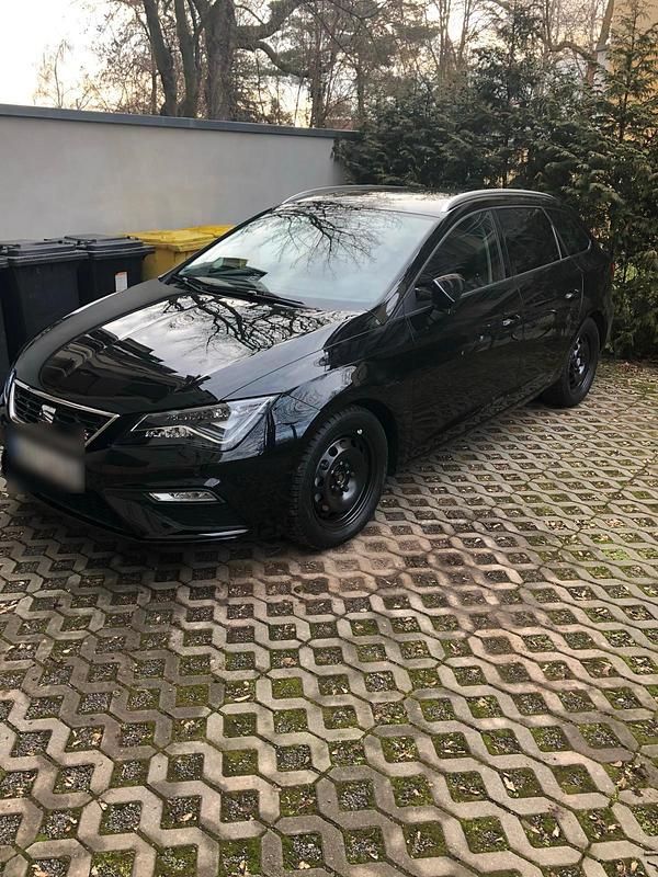 Schwarz Gebraucht 2018 Seat Leon ST Beats Kombi | 18.600 € (Teuer) - Bild 1/4