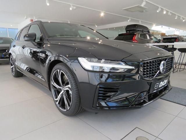 Schwarz Neu 2025 Volvo V60 Plus Kombi | 58.970 € (Fairer Preis) - Bild 1/4