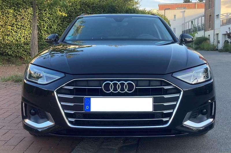 Używany Audi A4 Advanced 136 KM (100 kW) 2020 Czarny Kombi