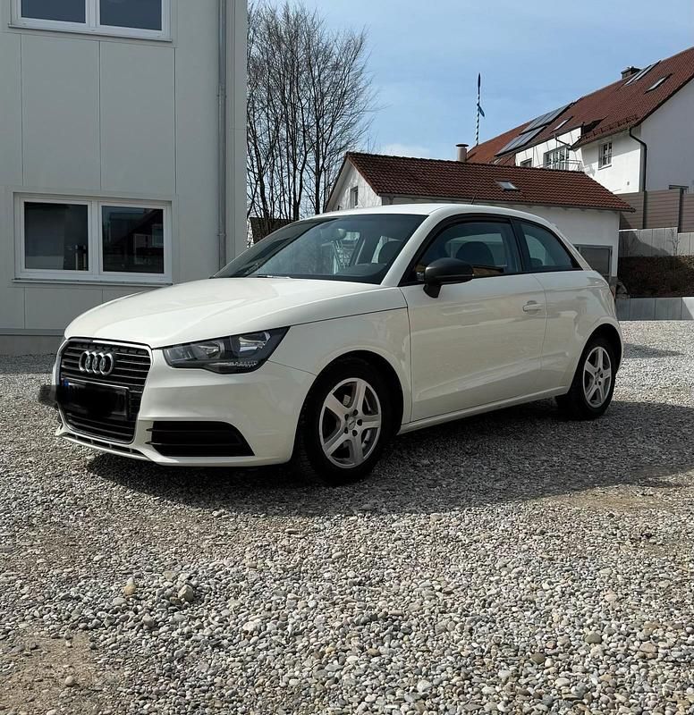 Gebraucht Audi A1 Attraction 86 PS (63 kW) 2009 Weiß Kleinwagen