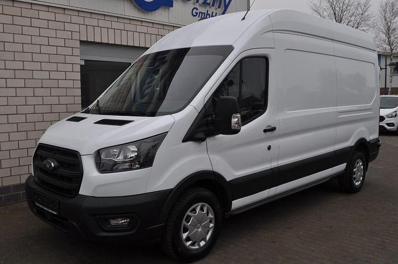 Gebraucht Ford Transit Trend 131 PS (96 kW) 2024 Weiß Limousine