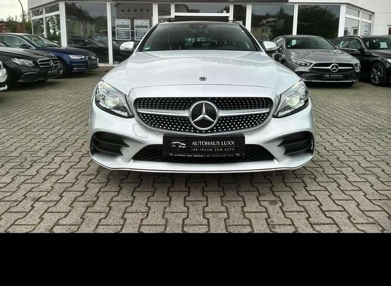 Gebraucht 2020 Mercedes C200 AMG line Limousine | 29.000 € - Bild 1/4