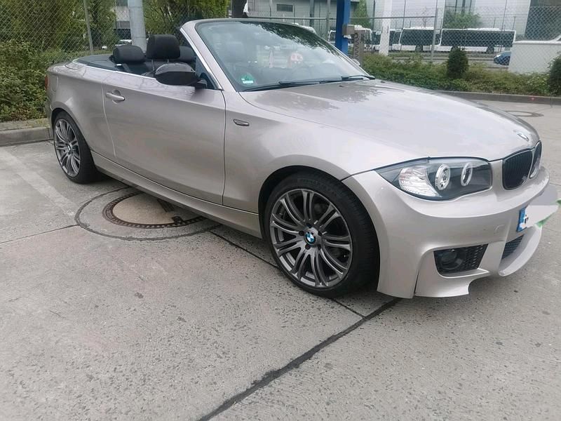 Gebraucht 2010 BMW 118 Cabriolet Cabrio | 6.850 € (Fairer Preis) - Bild 1/4