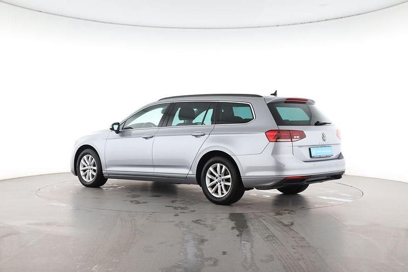 Gebraucht VW Passat Business+ 150 PS (110 kW) 2022 Pyritsilber Kombi