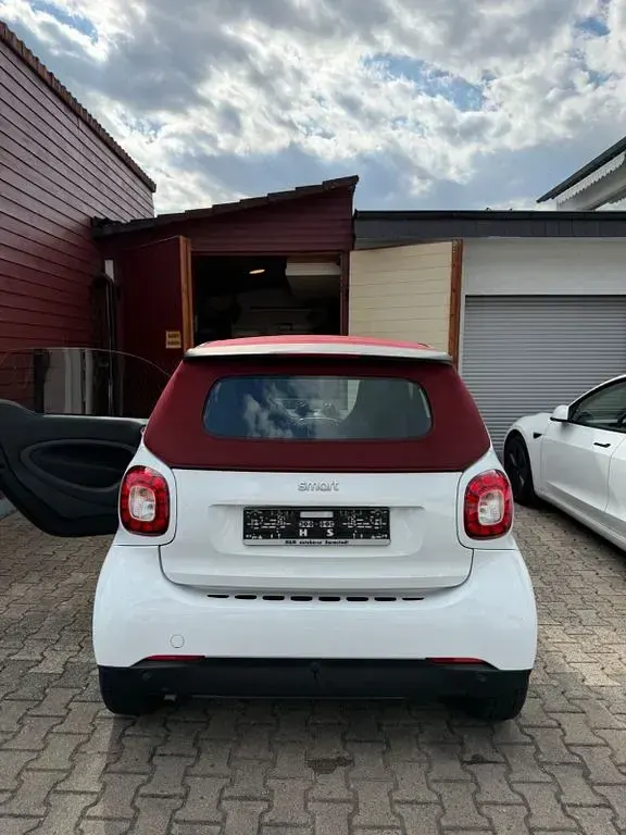 Gebraucht Smart ForTwo Cabrio 90 PS (66 kW) 2017 Weiß Cabrio