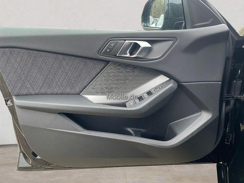 Neu BMW 216 Efficient Dynamics 122 PS (89 kW) 2025 Schwarz uni Coupé