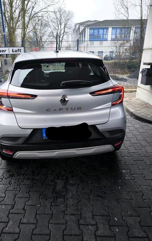 Silber Gebraucht 2022 Renault Captur Business SUV | 14.000 € (Superpreis) - Bild 1/4