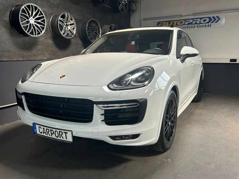 Pure white Gebraucht 2015 Porsche Cayenne GTS SUV | 39.900 € (Fairer Preis) - Bild 1/4