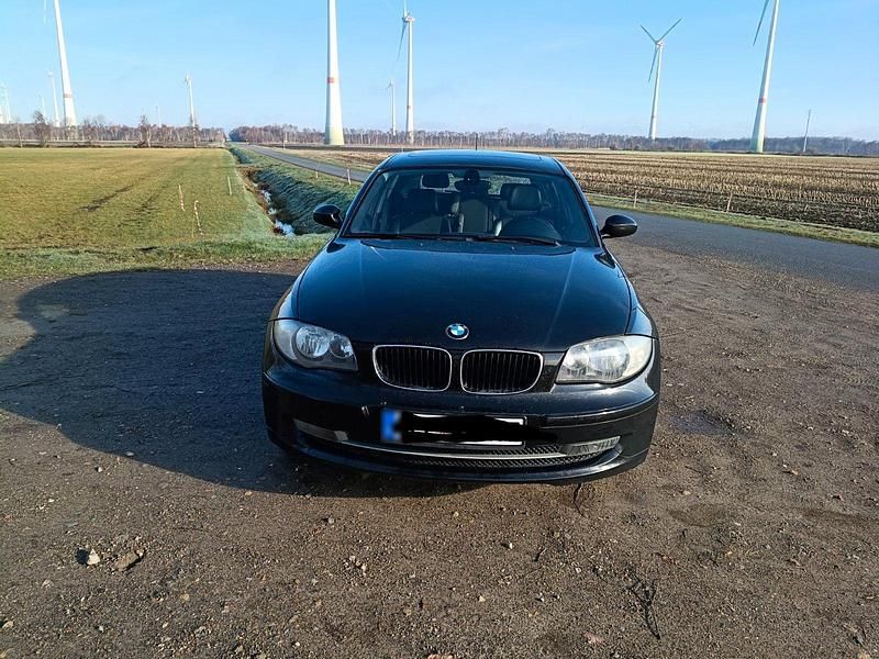 Gebraucht BMW 123 204 PS (150 kW) 2008 Schwarz Kleinwagen