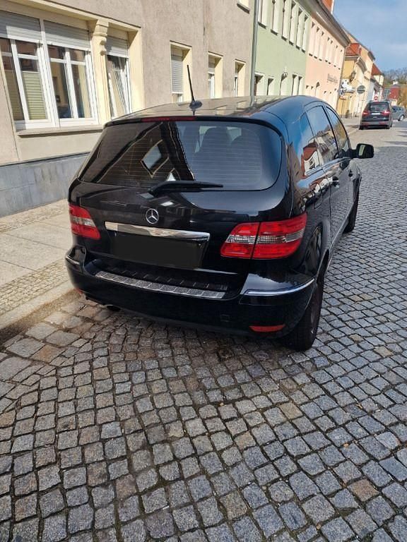 Gebraucht Mercedes B150 95 PS (69 kW) 2008 Schwarz Van / Kleinbus