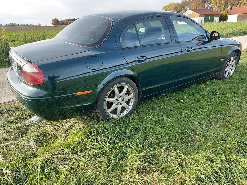 Grün Gebraucht 2005 Jaguar S-Type S Limousine | 3.700 € (Fairer Preis) - Bild 1/4