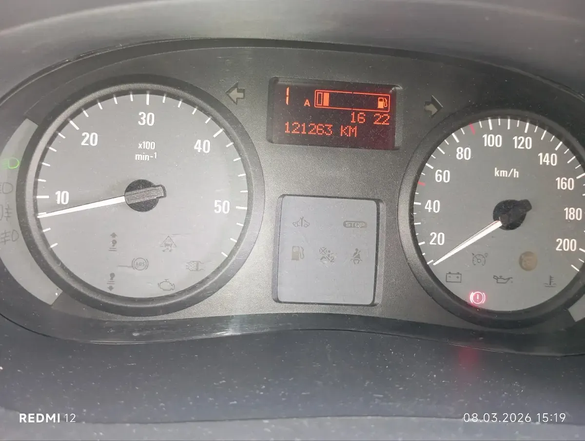 Gebraucht Opel Vivaro-e Combi 90 PS (66 kW) 2026 Van / Kleinbus