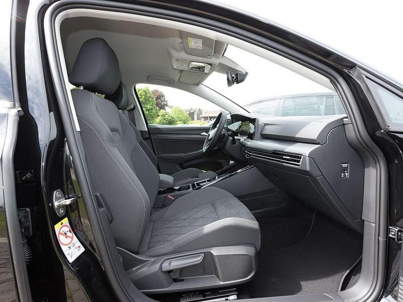Gebraucht VW Golf VIII Style 150 PS (110 kW) 2024 Schwarz Kombi