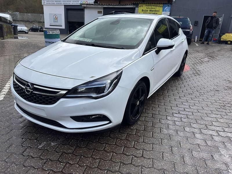 Gebraucht Opel Astra 105 PS (77 kW) 2017 Other Limousine
