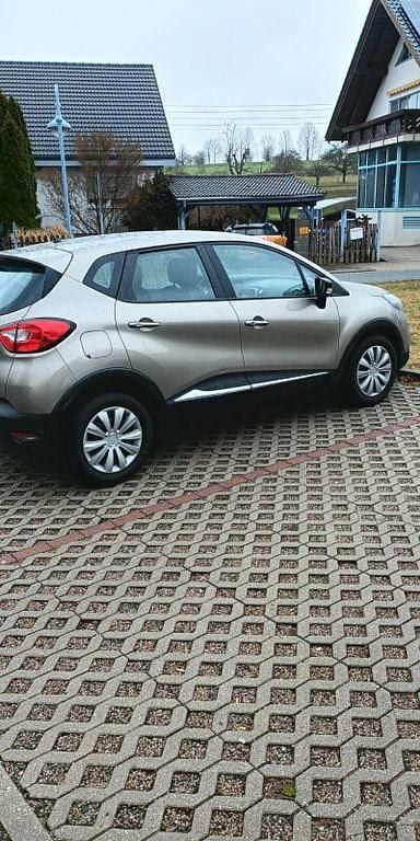Gebraucht Renault Captur Life 90 PS (66 kW) 2015 Beige SUV
