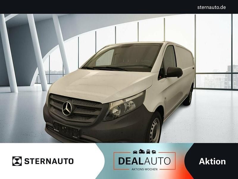 Weiß Gebraucht 2023 Mercedes Vito Van / Kleinbus | 27.906 € (Guter Preis) - Bild 1/4