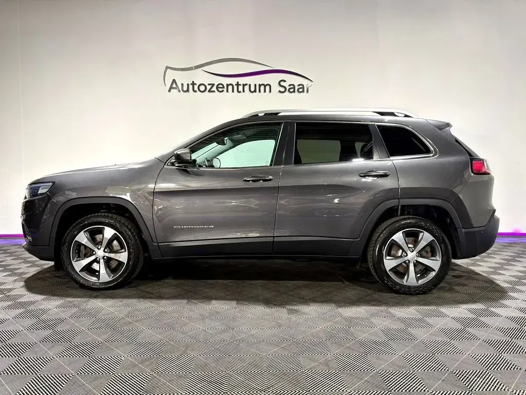 Gebraucht Jeep Cherokee Limited 194 PS (142 kW) 2019 Grau SUV