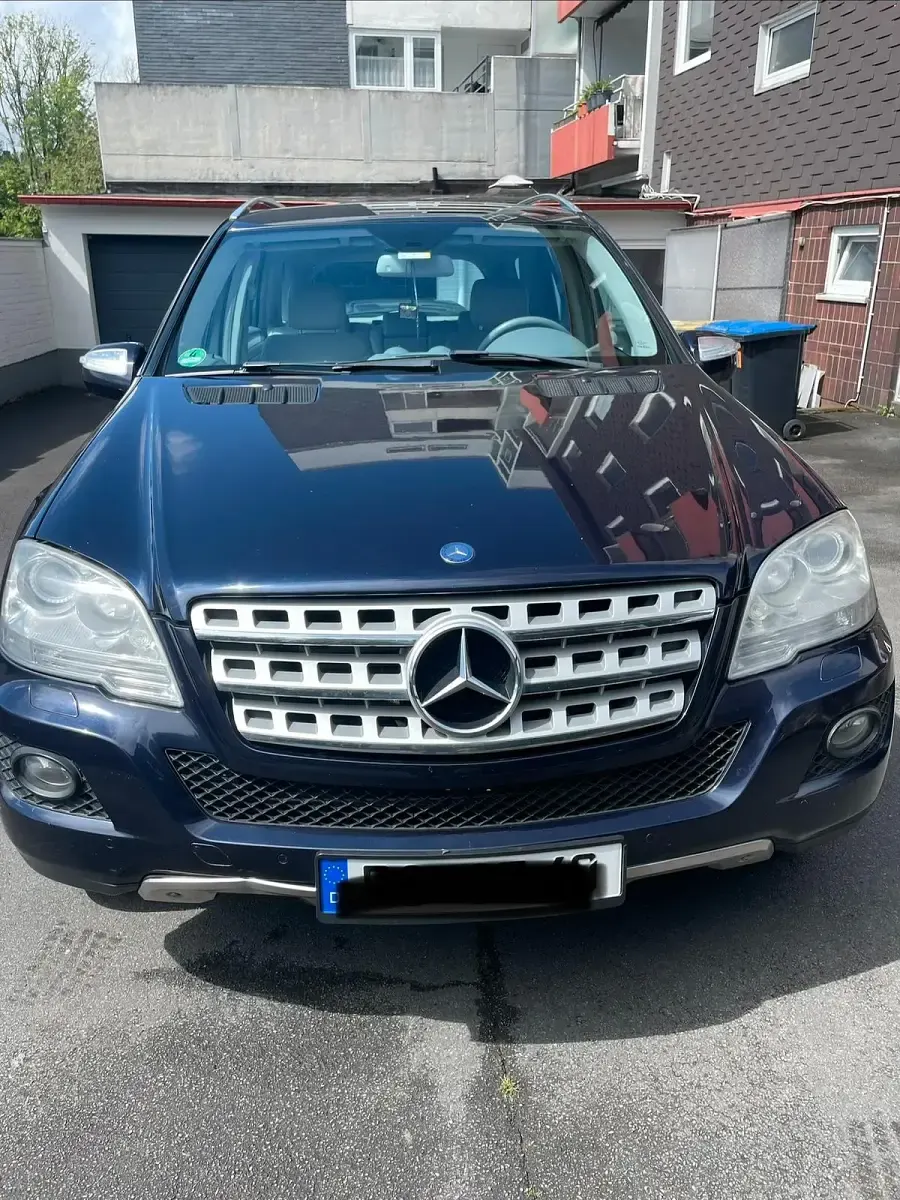 Gebraucht Mercedes ML320 224 PS (164 kW) 2009 Blau SUV