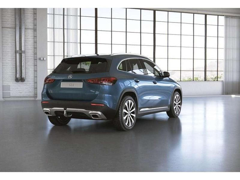 Gebraucht Mercedes GLA250 Progressive 218 PS (160 kW) 2021 Denimblau metallic SUV