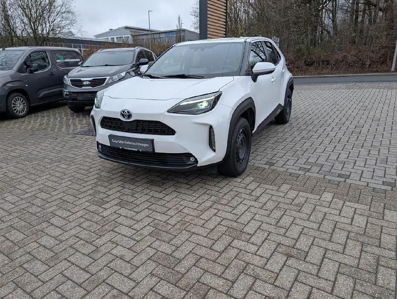 Gebraucht Toyota Yaris Cross Team 116 PS (85 kW) 2022 Super white 2 SUV