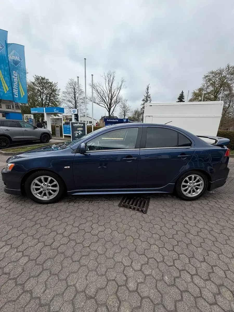 Usata Mitsubishi Lancer 143 CV (105 kW) 2007 Blu Berlina