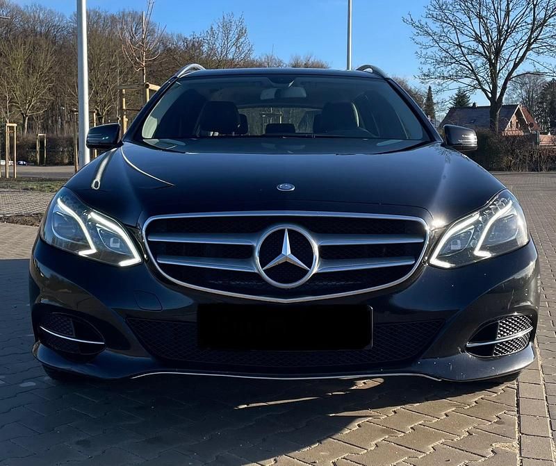 Gebraucht Mercedes E350 252 PS (185 kW) 2014 Schwarz Kombi