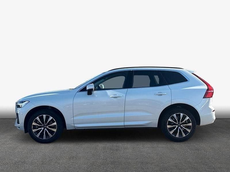 Używany Volvo XC60 Core 197 KM (144 kW) 2023 Biały SUV