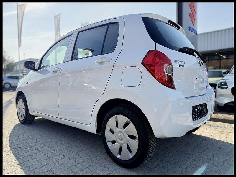 Gebraucht Suzuki Celerio Club 68 PS (50 kW) 2016 Weiß Kleinwagen
