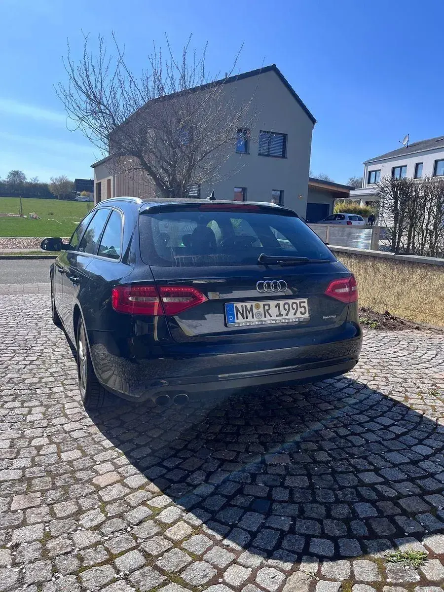 Używany Audi A4 S-Line 177 KM (130 kW) 2015 Czarny Kombi