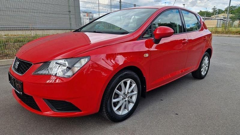 Rot Gebraucht 2015 Seat Ibiza Style Limousine | 7.690 € (Fairer Preis) - Bild 1/4