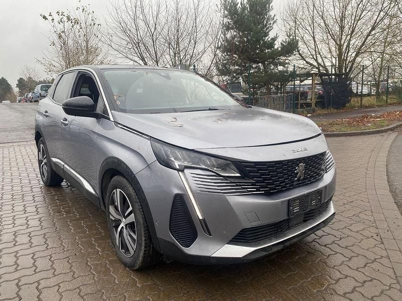 Grau Gebraucht 2022 Peugeot 3008 Allure SUV | 12.900 € (Guter Preis) - Bild 1/4