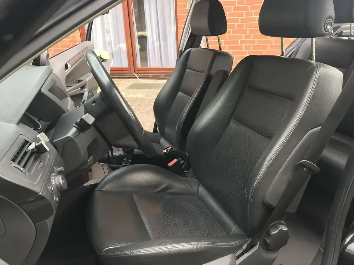 Gebraucht Opel Astra Cosmo 125 PS (91 kW) 2004 Schwarz Kleinwagen