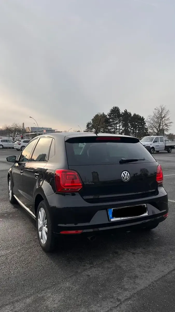 Gebraucht VW Polo LOUNGE 90 PS (66 kW) 2016 Schwarz Kleinwagen