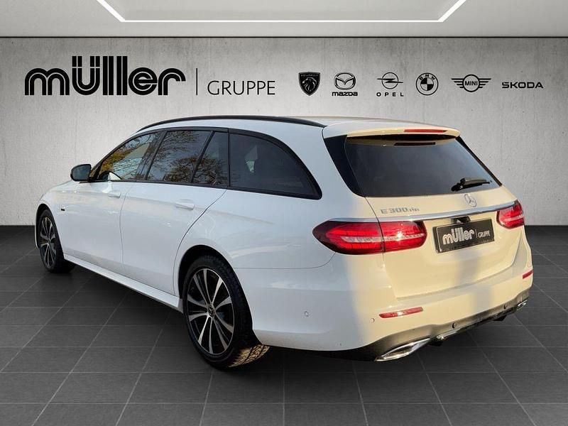 Gebraucht Mercedes E300 AMG line 306 PS (225 kW) 2020 Weiß Limousine