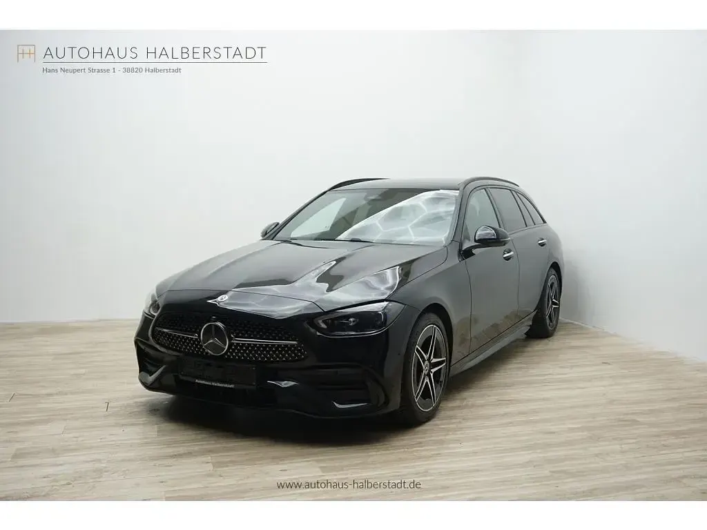 Gebraucht Mercedes 300 265 PS (194 kW) 2024 Obsidianschwarz meta (metallic) Kombi