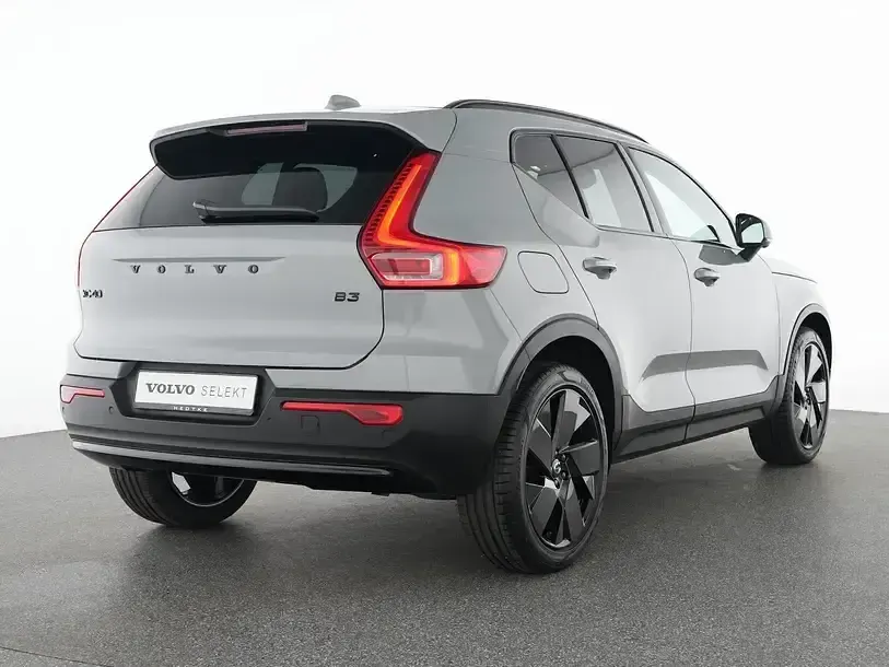 Gebraucht Volvo XC40 Plus 163 PS (119 kW) 2025 Grau SUV