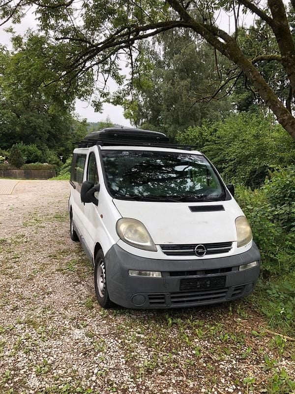 Weiß Gebraucht 2005 Opel Vivaro Van | 5.500 € - Bild 1/4