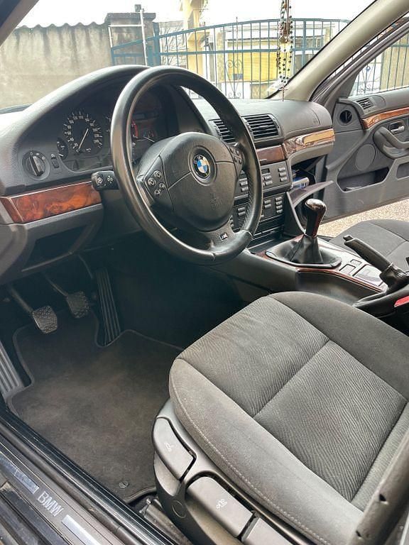 Gebraucht BMW 520 185 PS (136 kW) 2001 Schwarz Limousine