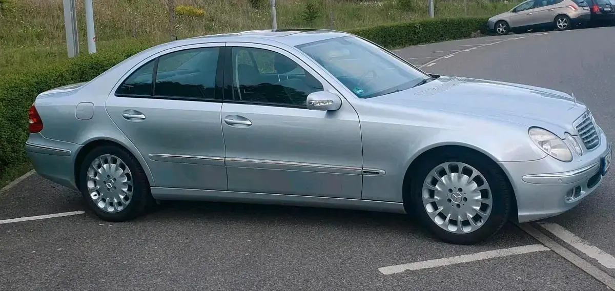 Gebraucht Mercedes E280 231 PS (169 kW) 2006 Silber Limousine